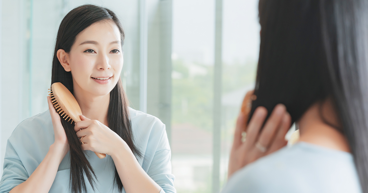 シャンプー前の 正しいブラッシング のススメ Beauty きれいのヒント ラサーナ ブランドサイト シャンプー前の 正しいブラッシング のススメ Beauty きれいのヒント ラサーナ ブランドサイト