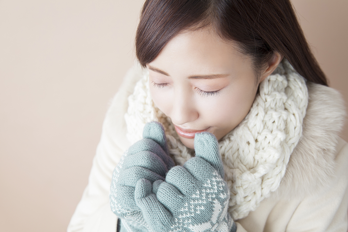 髪のパサつき・抜け毛、「頭皮の冷え」が原因かも!? 今すぐできる３つの対策法